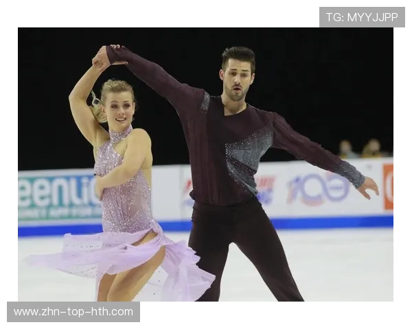 冰舞组合配合默契动作流畅丝滑